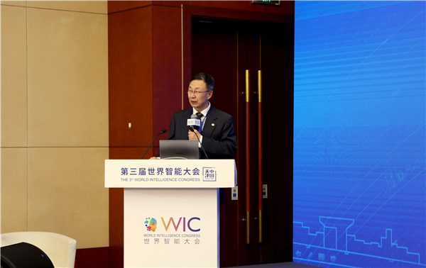 1558147757361627.jpg 主持人刘景泰.jpg